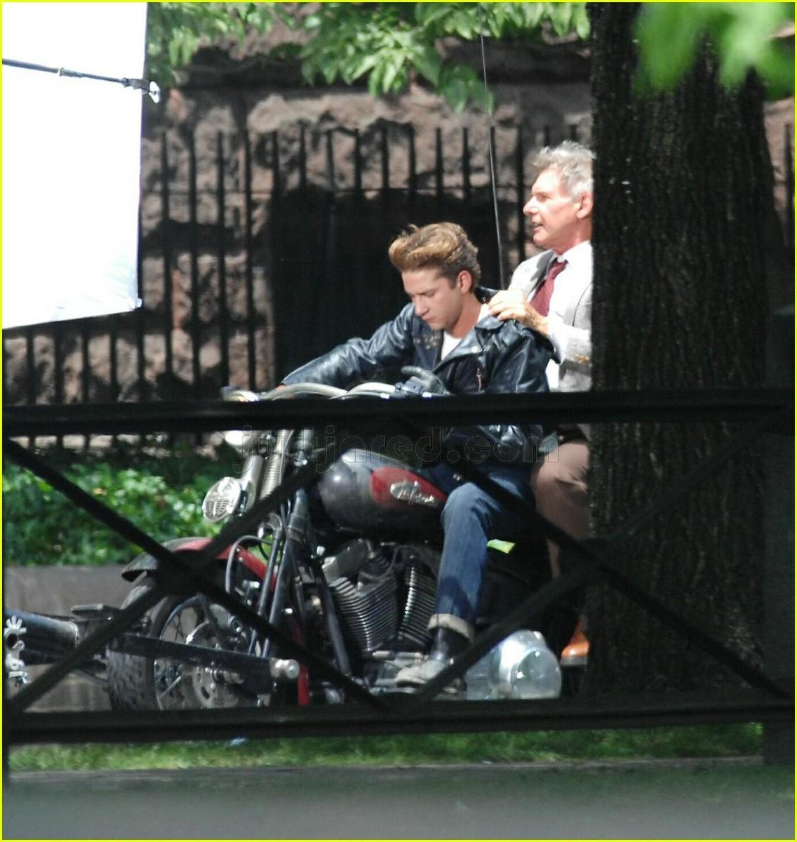 /dateien/np66944,1289679945,shia-labeouf-pompadour-02