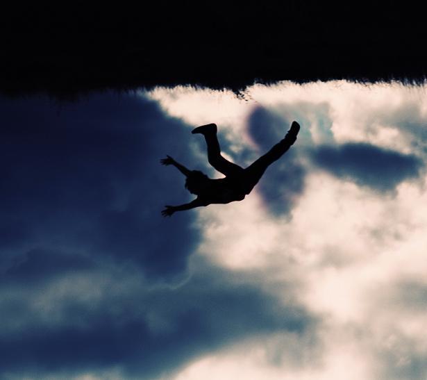 /dateien/uh28902,1163287289,falling