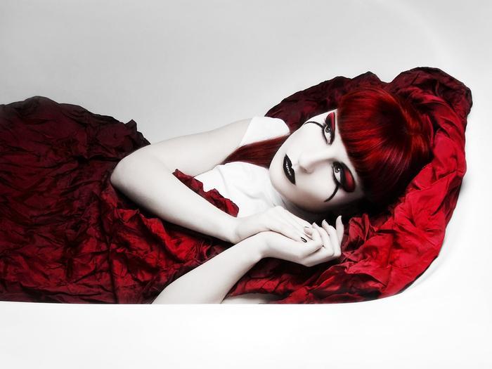 /dateien/uh60831,1283284936,Fraeulein-von-Rosenfelde-with-great-make-up