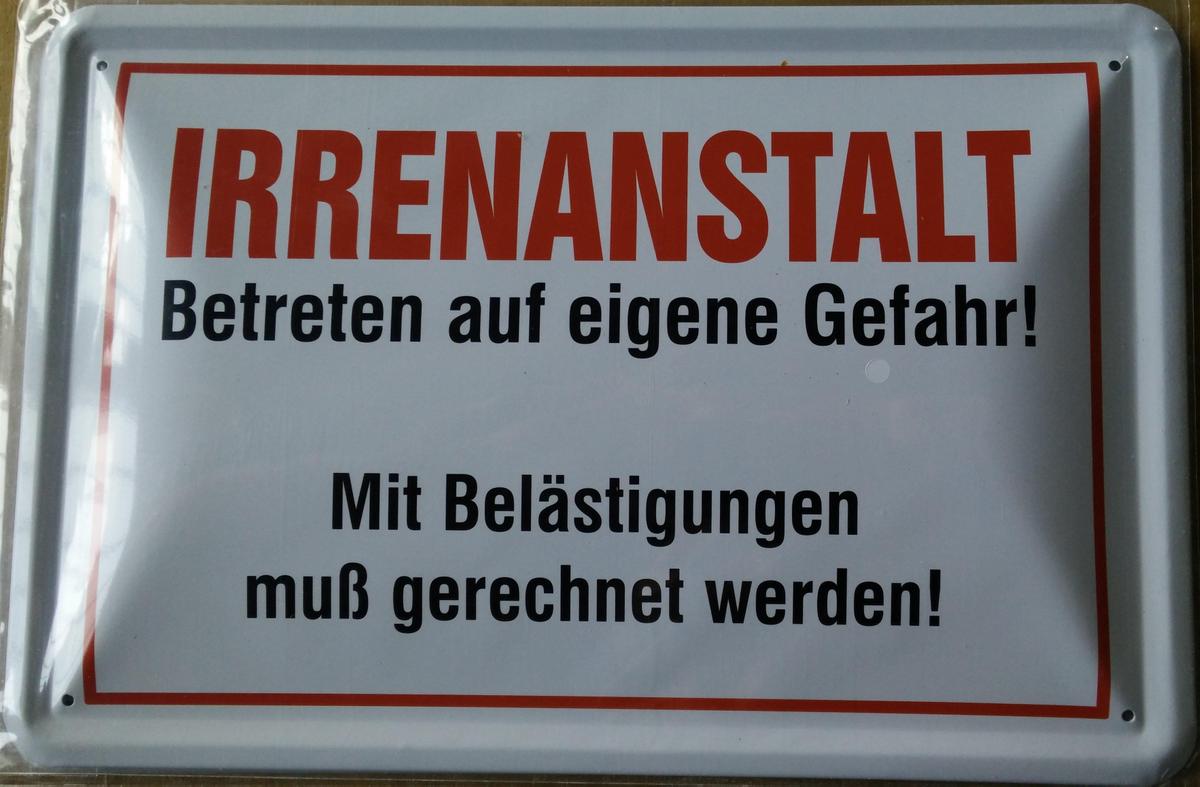 s4443-irrenanstalt-betreten-gefahr-01.36