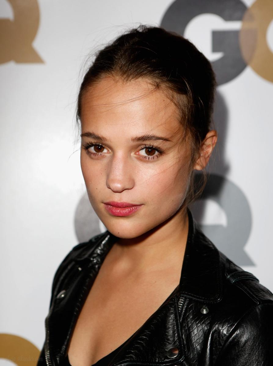 Alicia Vikander photo.filmcelebritiesact