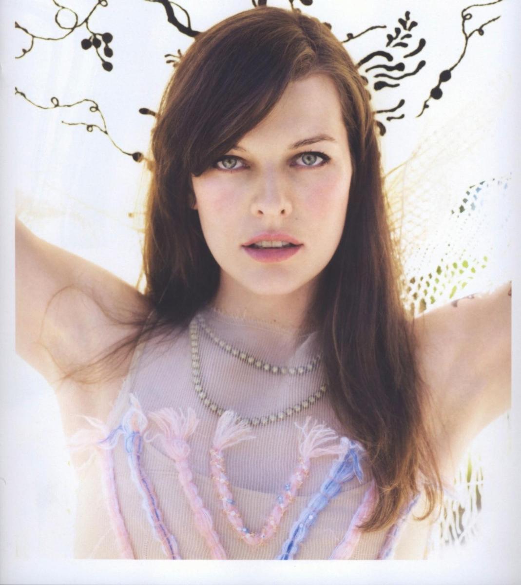 72d676 milla jovovich