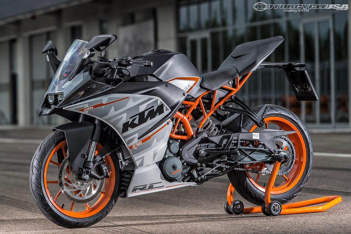 15 KTM RC390 16