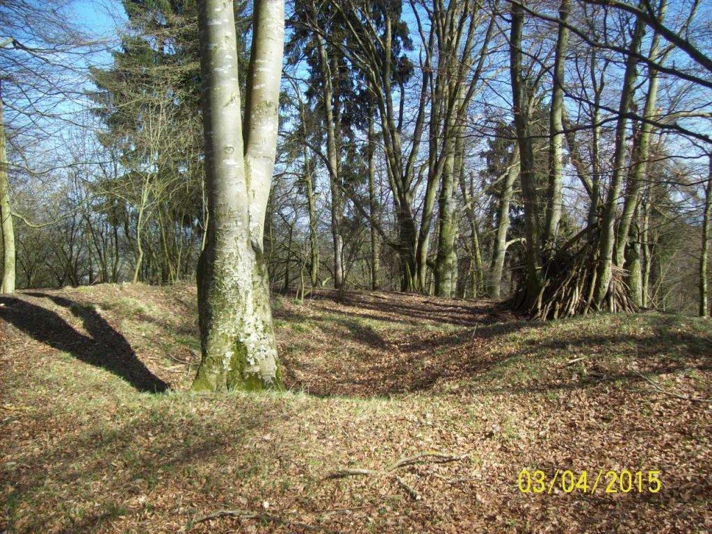 gipfelplateau-mit-vielen-huegeln-1504031