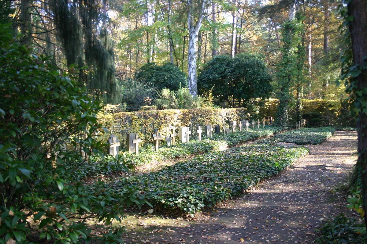 Berlin Friedhoefe und Mausoleum Selbstmo