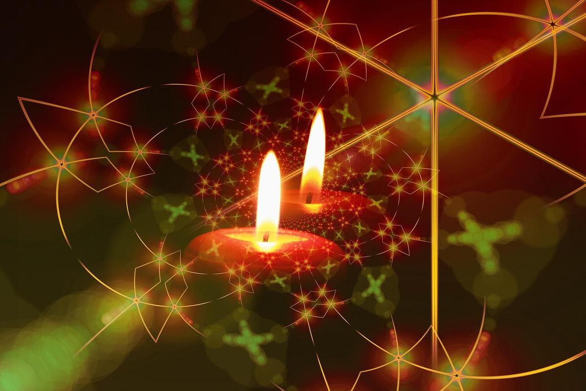 candles-507819 1280