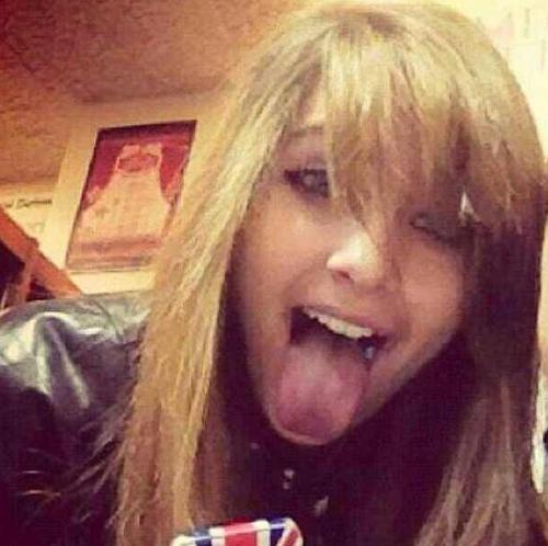 tumblr mdpqq2atO41ra9t87o1 500