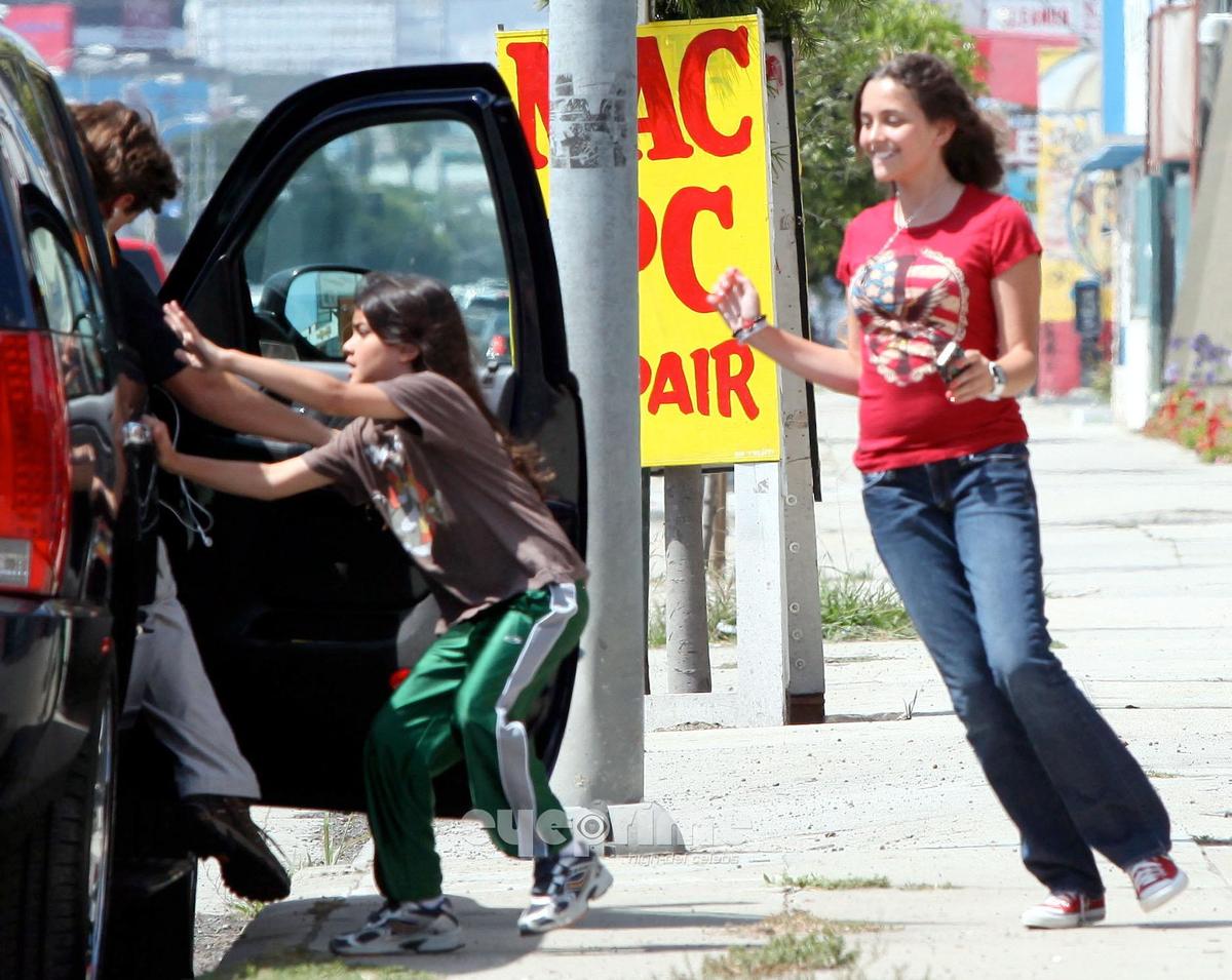 HQ-Prince-Paris-and-Blanket-6-29-2011-pr