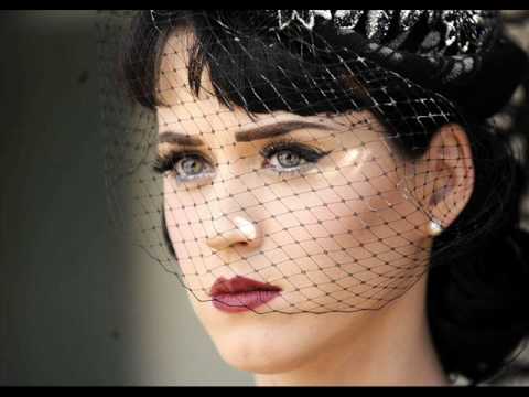 Youtube: Katy Perry - E.T.