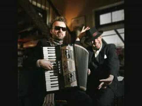 Youtube: Shantel - Bucovina Club (Balkan Muzika) 2