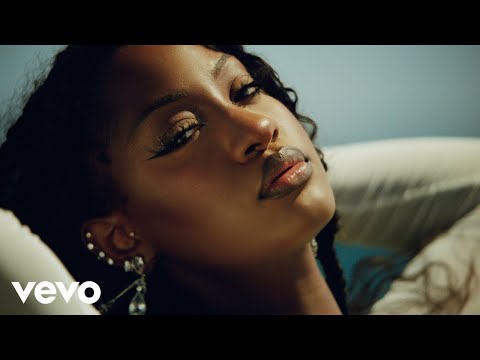 Youtube: Tems - Me & U (Official Video)