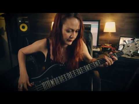 Youtube: Nadja of Coal Chamber - BIAS FX demo