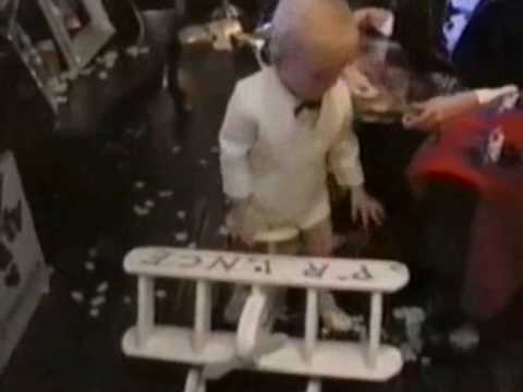 Youtube: Michael Jackson Unseen Private Home Videos 03 - Prince, Michael and Friends Christmas 1998