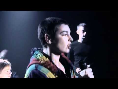 Youtube: Sinead O'Connor - Oro Se do Bheatha Bhaile