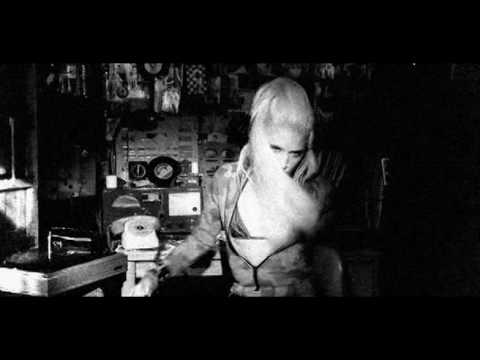 Youtube: Hella Good by No Doubt | Interscope