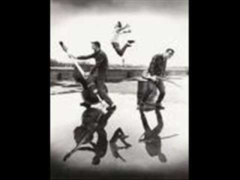 Youtube: The Long Tall Texans -  Ballroom Blitz