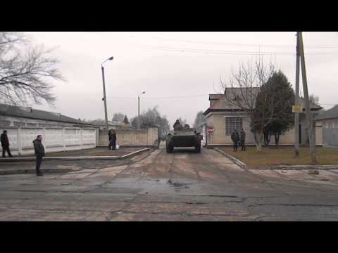 Youtube: 8/03/2014. 12:00. Вихід колони десантників з в/ч у Львові