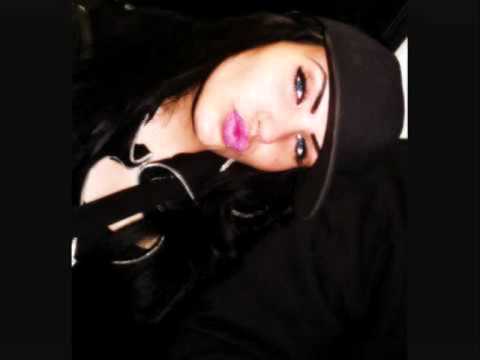 Youtube: Queen sy - Mädchen aus dem Viertel (GTA BerlinRMX) || www.betonrmx.xu.am