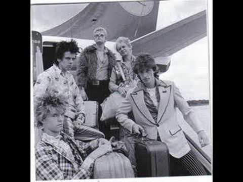 Youtube: Die Toten Hosen - Schwarzwaldklinik (Demo´85)