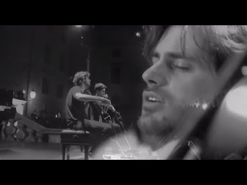 Youtube: 2CELLOS - Californication [LIVE VIDEO]