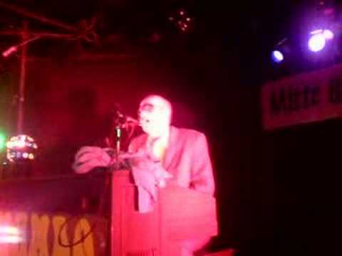 Youtube: Mambo Kurt - Samba Struck