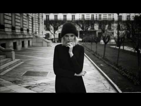 Youtube: Jungle - Busy Earnin'