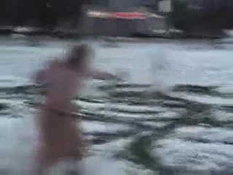 Youtube: Viking vs Snow Giant