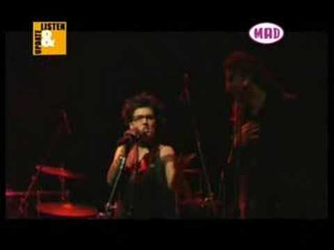 Youtube: Efstathia & Filippos Pliatsikas "Thelei magkia"