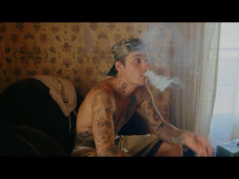 Youtube: SZA - Snooze feat. Justin Bieber (Music Video)