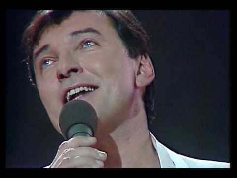 Youtube: KAREL GOTT - LÁSKO MÁ  (unchained melody)  g