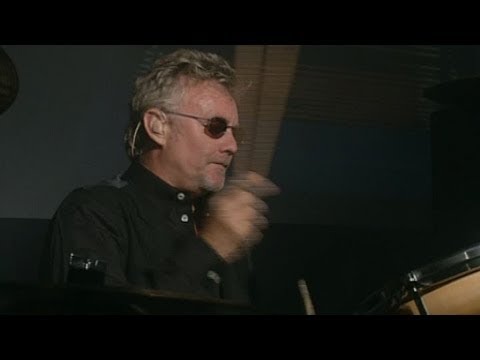 Youtube: Roger Taylor - We Will Rock You (Live at the Cyberbarn - Revisited 2014)