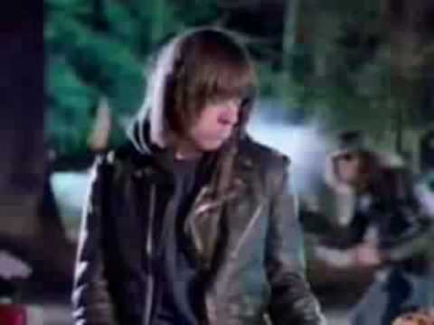 Youtube: Eläkeläiset - Humppaa suonissa (Pet sematary)