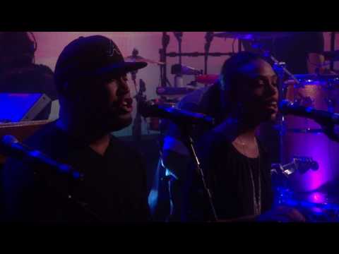Youtube: Alicia Keys "Doesn't Mean Anything" Live! on YouTube