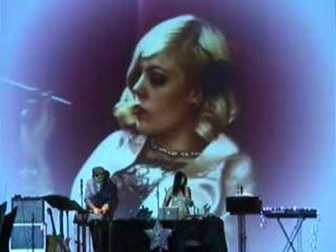 Youtube: Danielle de Picciotto / Alexander Hacke in " The Ship of Fools"