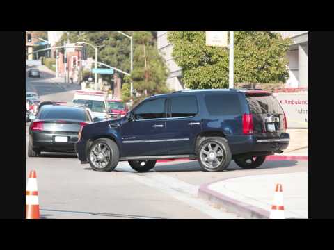 Youtube: BLRockPixLA - Michael Jackson Death - Bodyguards at UCLA Hospital - 062509 - PapaBrazzi Report