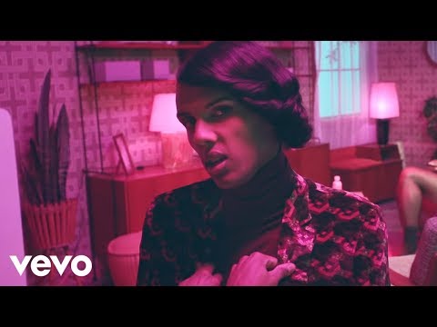 Youtube: Stromae - tous les mêmes (Official Video)