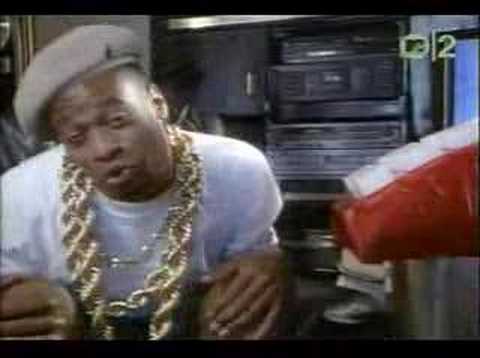 Youtube: 2 Live Crew - Me so horny