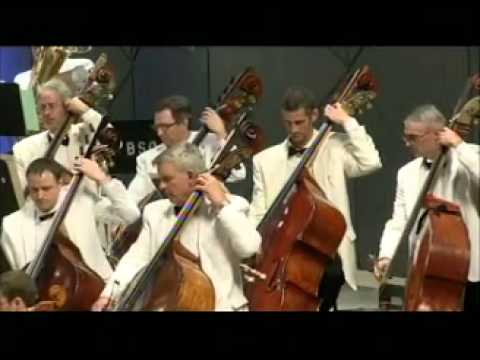 Youtube: John Williams: Theme from Jaws (Boston Pops)