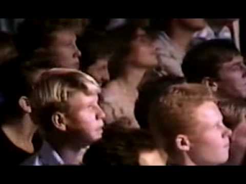 Youtube: Dire Straits - Sultans of Swing SYDNEY 1986 -- GREAT!!!