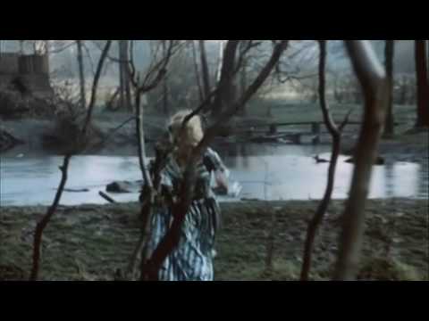 Youtube: Crystal Castles "MERCENARY"