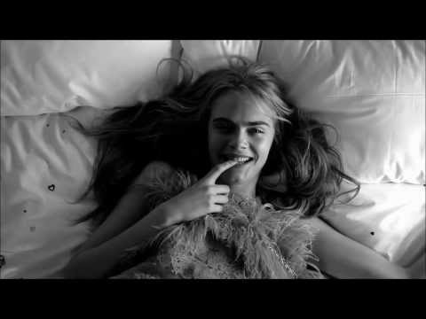 Youtube: Avril Lavigne feat. Marilyn Manson - Bad Girl (Starring Cara Delevingne)