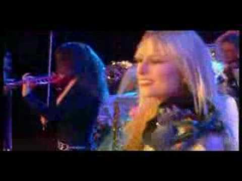 Youtube: Bond with Andre Rieu - Victory