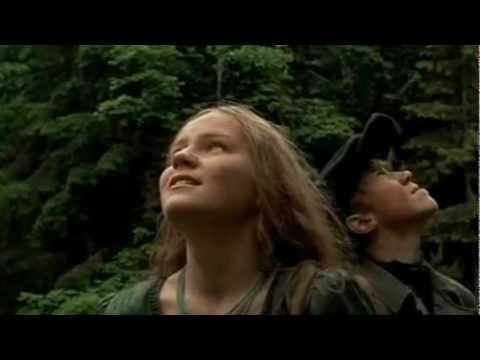 Youtube: Crystal Castles ''PALE FLESH''