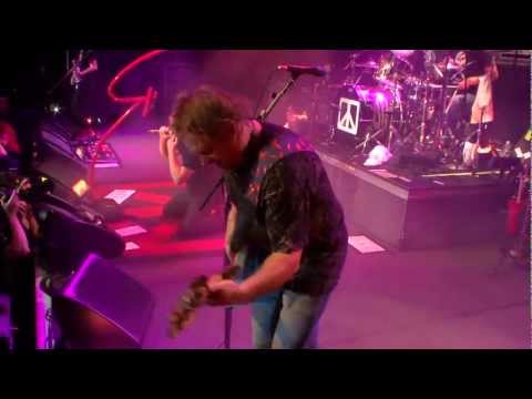 Youtube: Chickenfoot - HighwayStar (Live)