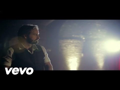 Youtube: Alfie Boe - Bridge Over Troubled Water