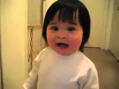 Youtube: Sag Frosch (say frog...)  süßes kind