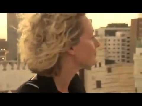 Youtube: ISLAM Gebetsruf (Azan) bringt Christin zum Weinen