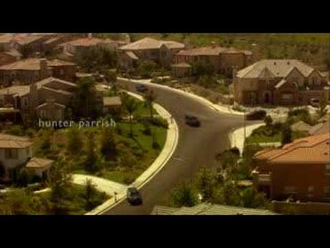 Youtube: Weeds Intro - Season 3 Episode 01 - Randy Newman
