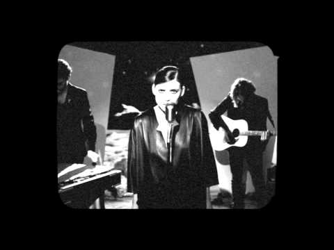 Youtube: Lykke Li - I Know Places (Live on the Moon)