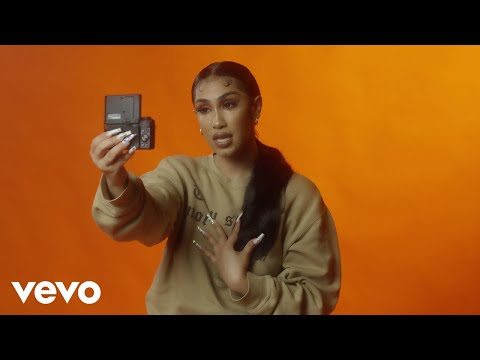 Youtube: Queen Naija - Pretend